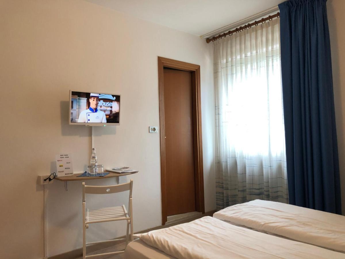 Hotel Villa Al Vento Torbole Sul Garda Exterior foto